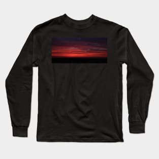 red skies Long Sleeve T-Shirt